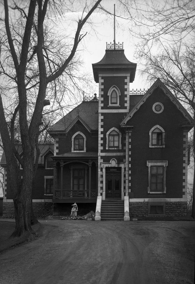 Architectural Legacy: Maison Frederick Thomas Judah on René-Lévesque Boulevard